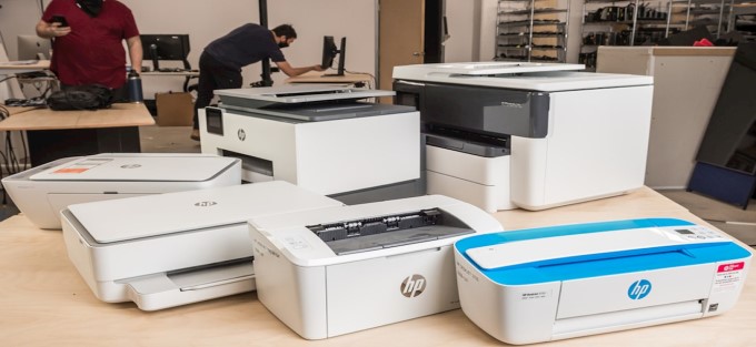 نوکیا X71، اولین گوشی HMD با نمایشگر دارای حفره رونمایی شد
